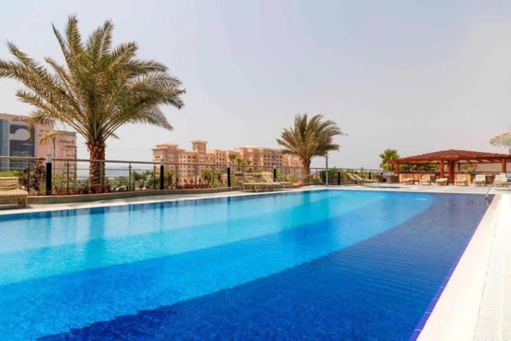 1 Bed Apartment With Sea View, Pool, Gym & Free Parking In Dubai Marina Eksteriør bilde